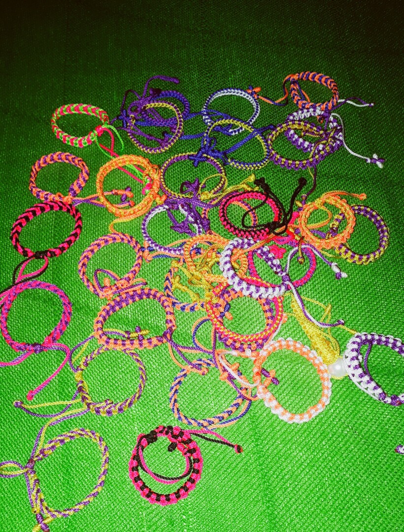 Pulseras tejidas